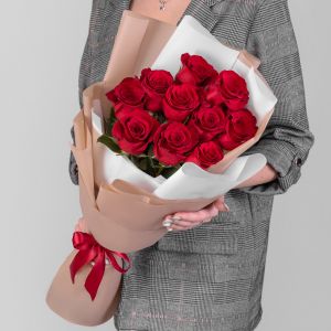 11 Красных Роз (50 см.) в упаковке