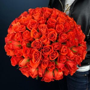 101 Ярко-Оранжевая Роза Кения 35-40 см