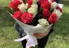 25 белых и розовых роз Кения 35-40 см в упаковке small №1
