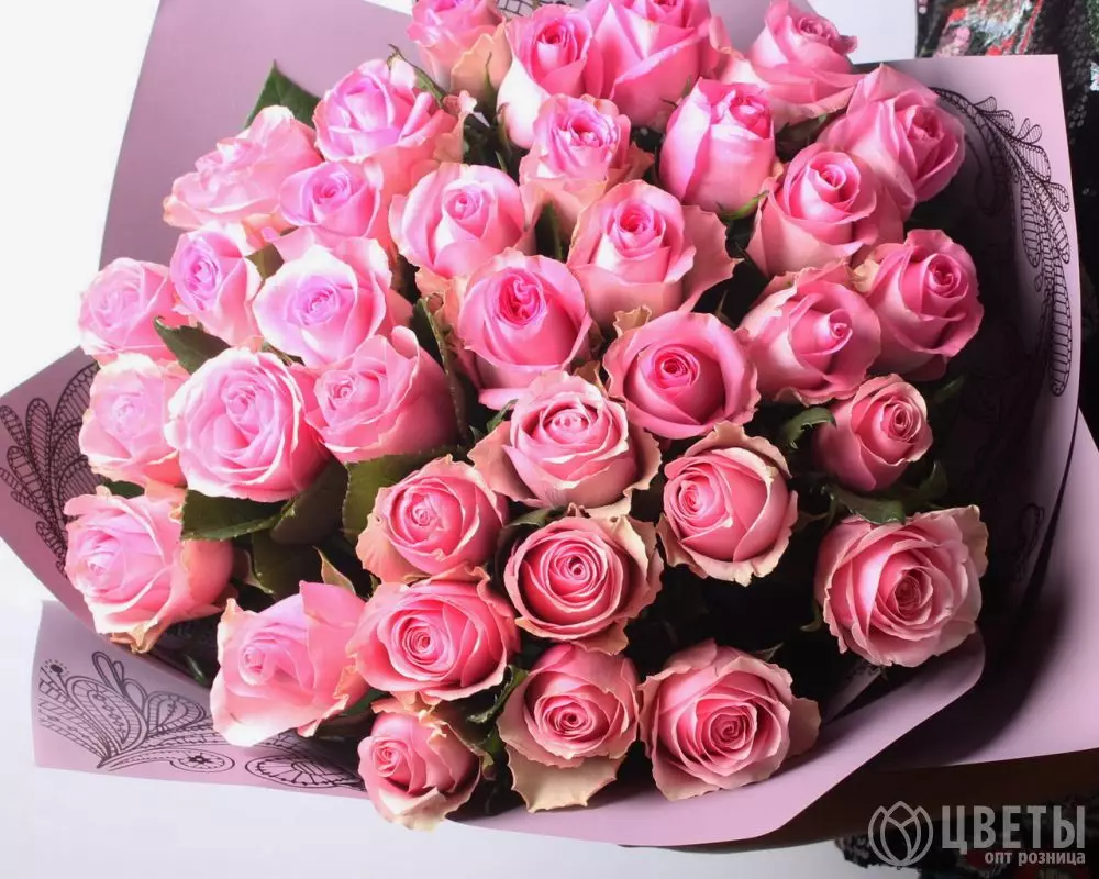 35 розовых роз Кении 35-40 см в упаковке №1